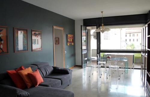 Lecco Apartment | COLOR HOUSE- Lecco's Lake