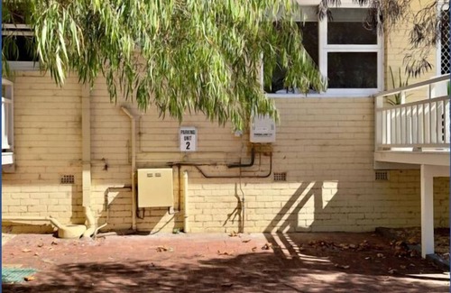 Albany House | Come and experience a stay steeped in eclectic historic charm.