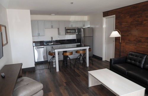 Minden Hotel | Come stay in this 1st floor 1 bedroom suite in Nevada!