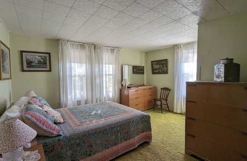Harrisonville Other | Come to my home Farmhouse. 4 bedrooms, WiFi, AC in McConnellsburg, Pa.