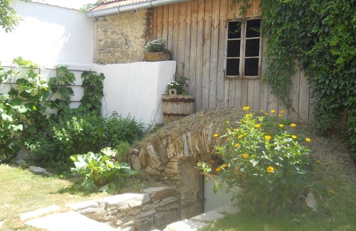 Horn House | Come with friends and enjoy the peace and quiet that our house radiates.