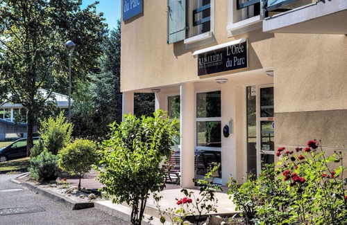 Divonne-les-Bains Apartment | Comfort Aparthotel Divonne L'Oree du Parc