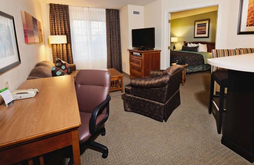 Las Colinas Resort | Comfort & Convenience! w/Fully-equipped Kitchen, Parking & Pool Onsite!