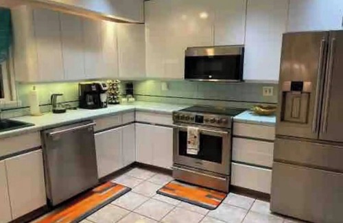 Baldwin Apartment | Comfort Haven/King-Sized Bed/Near Nautical Mile- 20 minutes from JFK