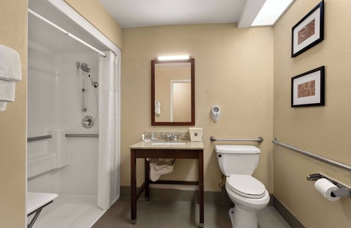 Bordentown Hotel | Comfort Inn Bordentown near NJ Turnpike