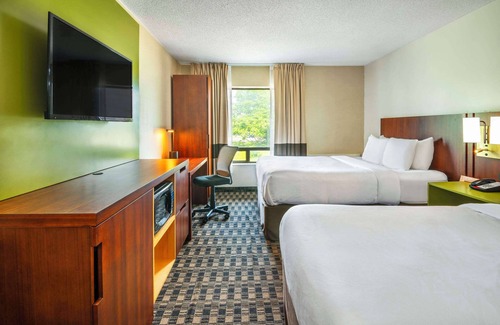 Midland Hotel | Comfort Inn Midland
