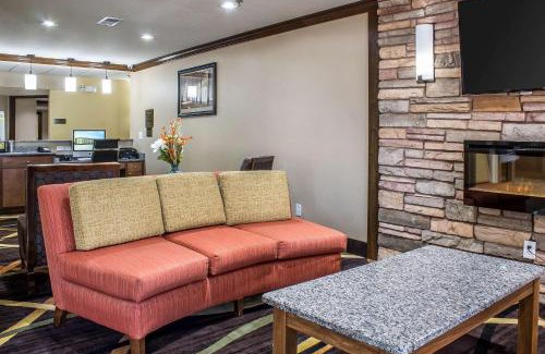 Cedar Rapids Hotel | Comfort Inn & Suites Cedar Rapids North - Collins Road