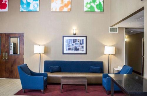 Fuquay-Varina Hotel | Comfort Inn & Suites Fuquay Varina