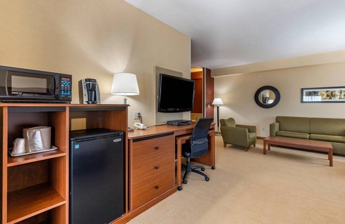 Shelby Hotel | Comfort Inn & Suites Gateway to Glacier National Park