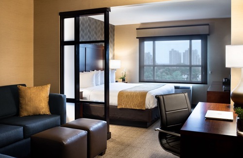 Revere Hotel | Comfort Inn & Suites Logan International Airport