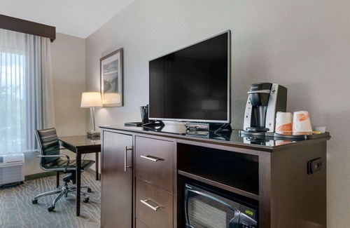 Melbourne Hotel | Comfort Inn & Suites Melbourne-Viera