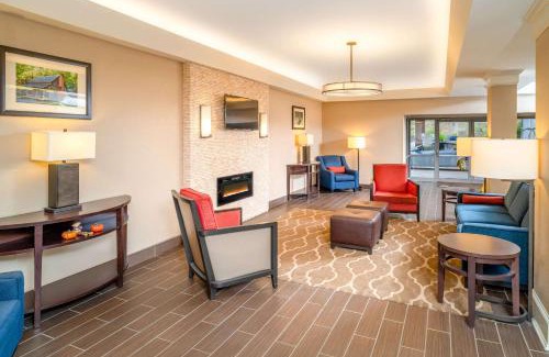 Grundy Hotel | Comfort Inn & Suites