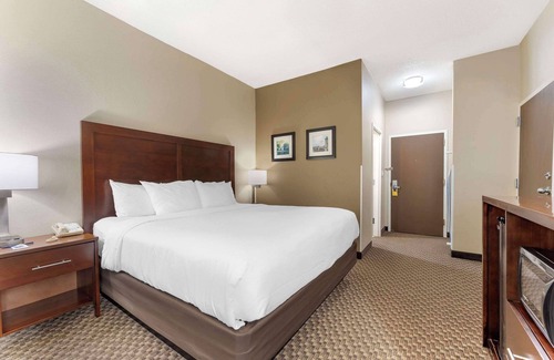 Tire Hill Hotel | Comfort Inn & Suites