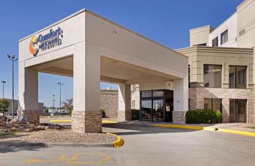 Greenwich Hotel | Comfort Inn & Suites Wichita Northeast