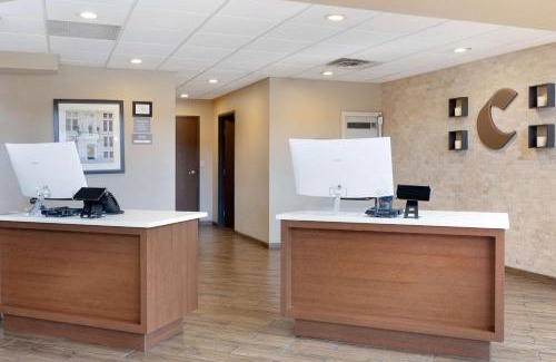Greenwich Hotel | Comfort Inn & Suites Wichita Northeast