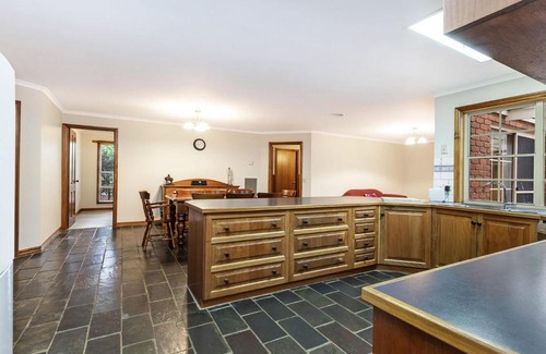 Warrnambool House | Comfort on Conns