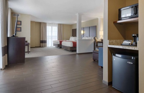 Worthington Hotel | Comfort Suites and Conference Center