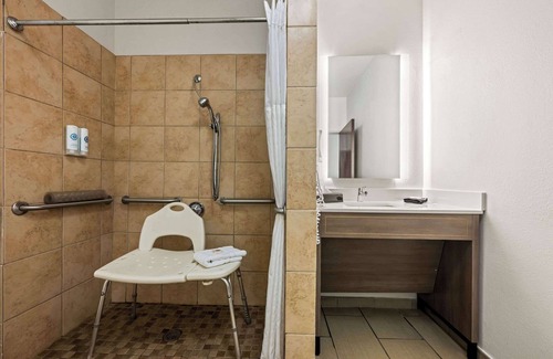 Cullman Hotel | Comfort Suites Cullman I-65 Exit 310