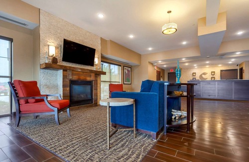 La Vista Hotel | Comfort Suites La Vista - Omaha