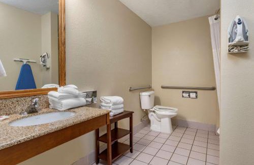Southeast Salem Hotel | Comfort Suites Salem