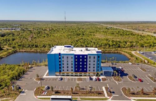 Titusville Hotel | Comfort Suites Titusville near Kennedy Space Center