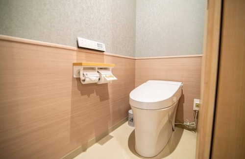 Higashishinsaibashi Hotel | Comfort Twin Breakfast included Enjoy a safe s/Osaka Ōsaka