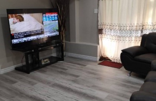 Hagersville House | Comfortable 2-bedroom walk out basement