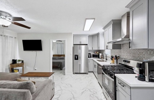 Bridge City House | Comfortable 2-Bedroom Rental in Bridge City