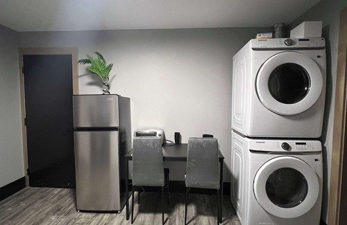 Burnaby House | Comfortable 2-Bedroom Retreat in Burnaby