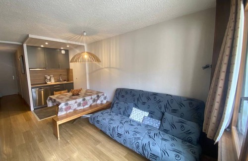 Val Claret Apartment | Comfortable 2-Room Apartment at the Foot of the Slopes, Southwest Exposure
