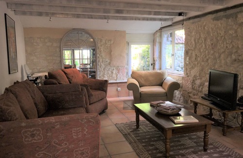 Loubezs-Bernac Other | Comfortable 3-bed/3-bath holiday home with heated pool and large wilded garden