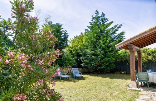 Ribamontan al Monte Cottage | Comfortable and large villa with garden