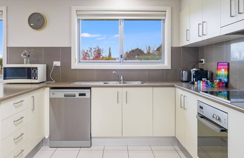 Berridale House | Comfortable and spacious 4 Bedroom, 3 Bathroom open plan home in Berridale