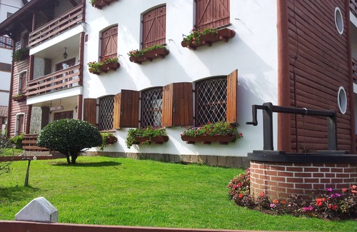 Capivari Apartment | Comfortable apt for 7 people near the tourist center of Campos do Jordão