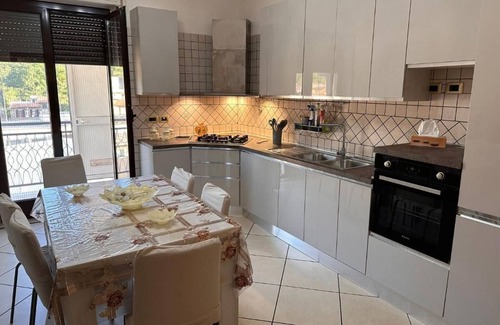 Casamarciano Apartment | Comfortable apartment with kitchen and terrace for groups of friends and families