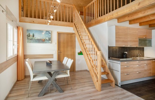 Gross Apartment | Comfortable apartment embedded between lake and mountains