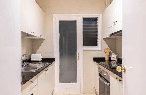 La Sagrada Familia Apartment | Comfortable Apt. for groups next to S. Familia