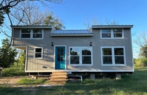 Garfield House | Comfortable Bed in Shared Luxury Tiny Home