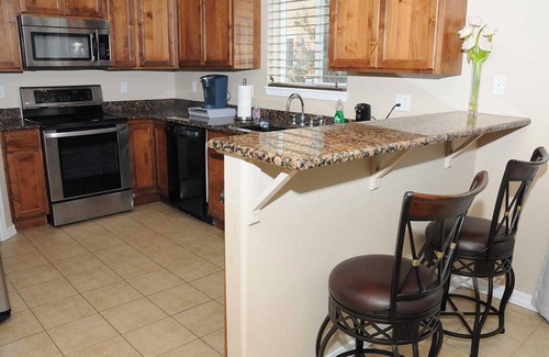 Stetson Hills House | Comfortable & Convenient by-the-month Corner Lot House