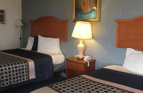 Fairview Hotel | Comfortable Countryside Stay at Knights Inn Fairview! 2 Budgget-friendly Units