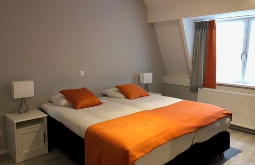 Municipality of Zeist House | Comfortable Getaway with On-site Dining, Free Parking, and a Quiet Escape
