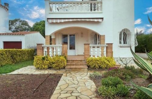 Sant Pere Pescador Villa | Comfortable house with a pool very close to the beach, Amfora Cugat Sant Pere Pescador