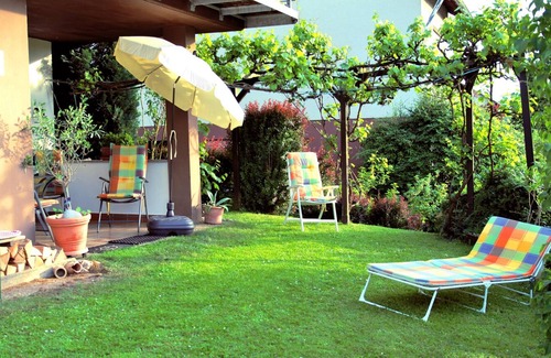 Bullay Apartment | Comfortable Holiday Apartment with Private Entrance, Patio & Bike Garage