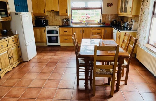 County Waterford House | Comfortable Home in Quiet Coastal Community - Newly renovated!