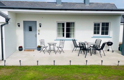 County Waterford House | Comfortable Home in Quiet Coastal Community - Newly renovated!