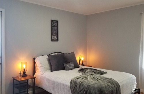Miami House | Comfortable Home near Casinos and NEO.