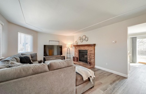 Prides Crossing House | Comfortable Home with Fireplace, Yard and Patio