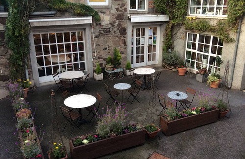 Comber Apartment | Comfortable, homely, sympathetically renovated early Victorian streethouse