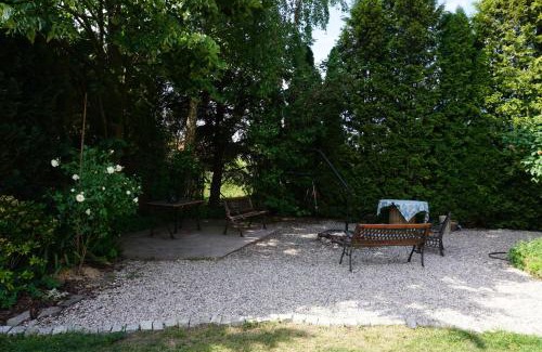 Bialoleka Villa | Comfortable house with garden