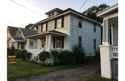 Utica House | Comfortable light-filled, 1920's home w/EV Charger
